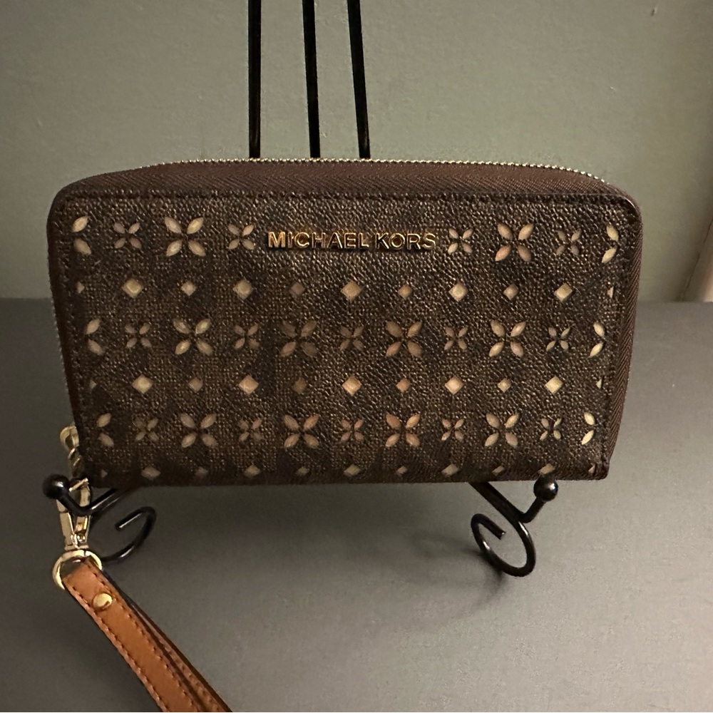 Michael Kors Phone Wallet Wristlet